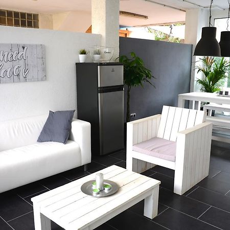Beach House Castelldefels Bilik gambar