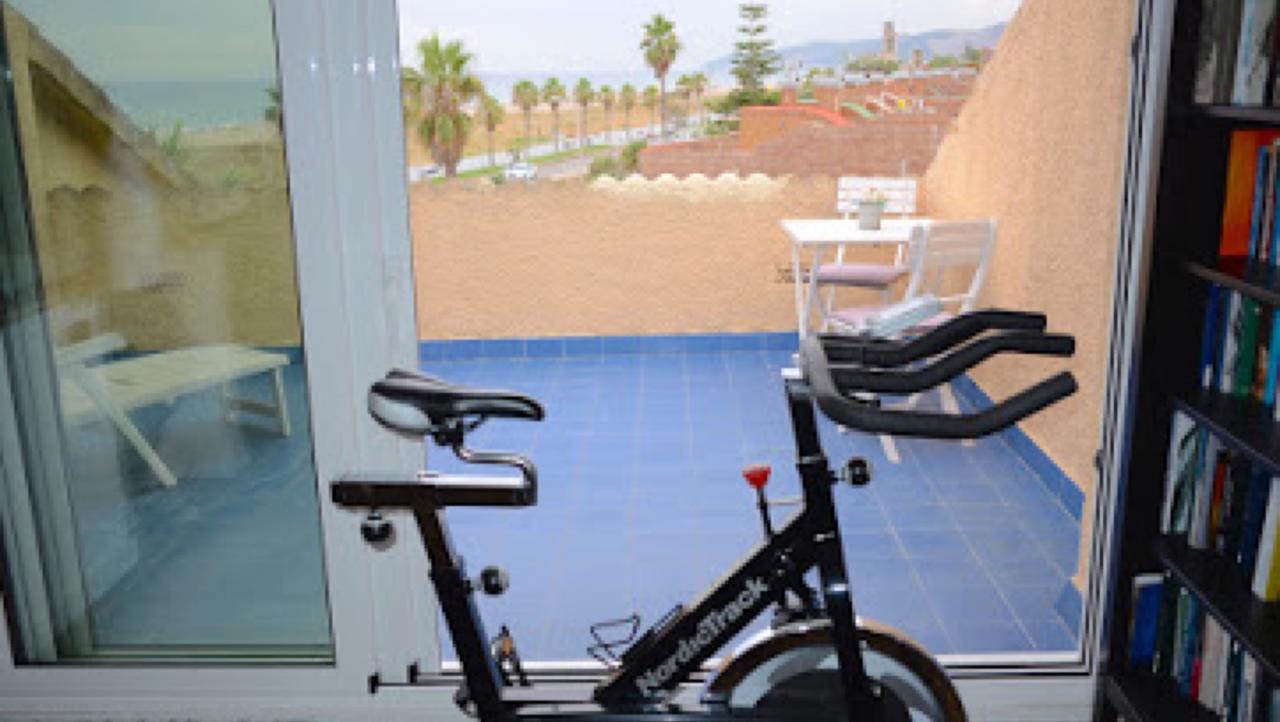 Beach House Castelldefels Luaran gambar