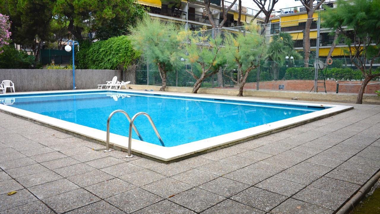 Beach House Castelldefels Luaran gambar